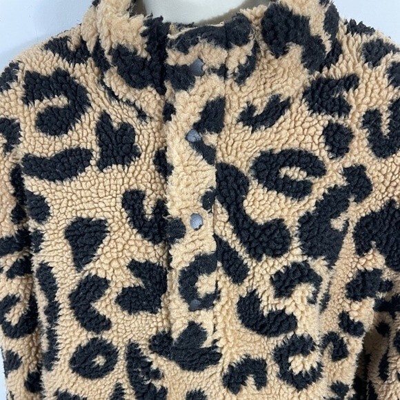 Mud Pie Brady Sherpa Pullover Leopard Print - Picture 7 of 9